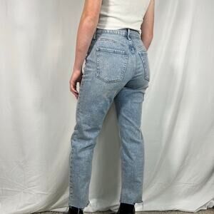 Old Navy The Sky-Hi Straight Extra High Rise Jeans Size 2